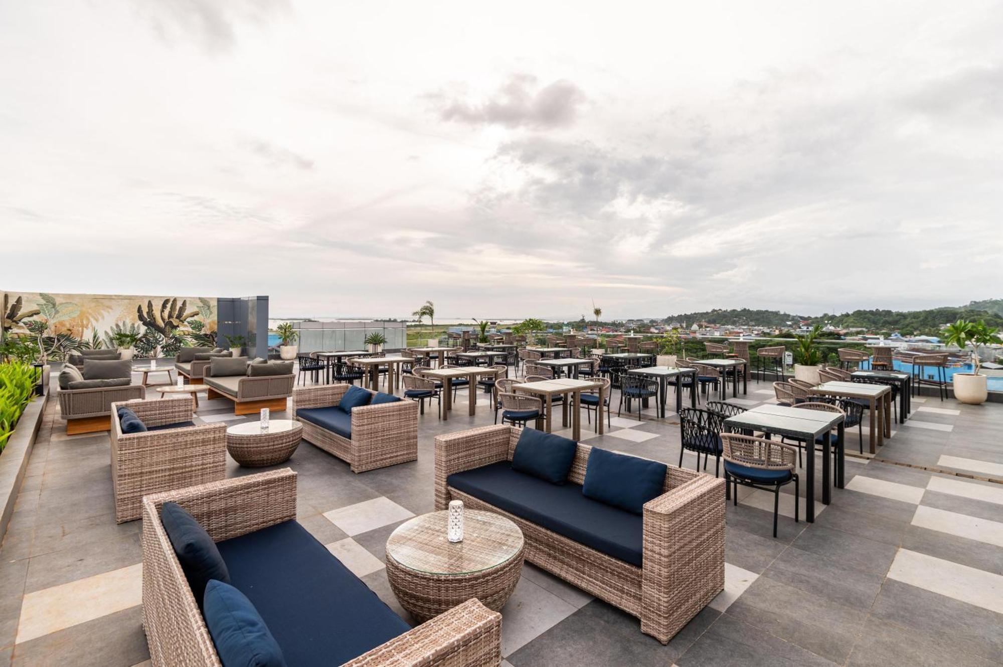 Aston Sorong Hotel & Conference Center Ngoại thất bức ảnh