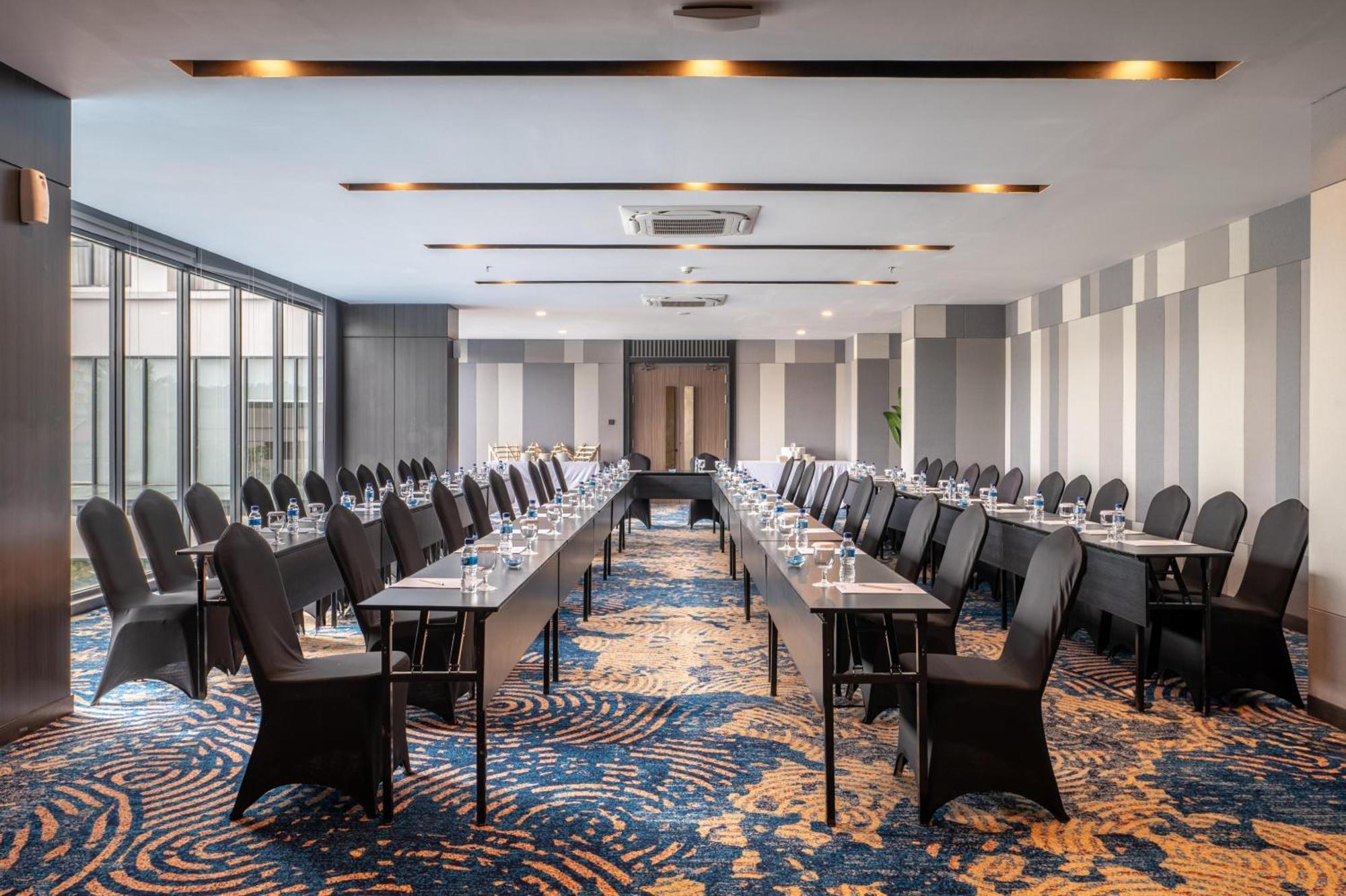 Aston Sorong Hotel & Conference Center Ngoại thất bức ảnh